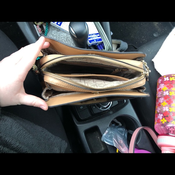 Calvin Klein crossbody - Picture 6 of 6